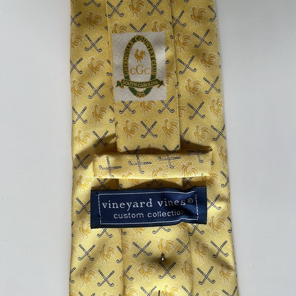 Vineyard Vines Custom Collection Handmade Silk Tie - Golf Clubs & Rooster 🏌️🐓 - Picture 4 of 7
